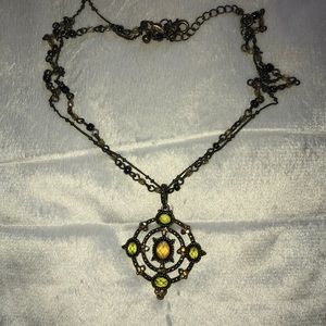VERY BEAUTIFUL AVON NECKLACE SILVER PLATED